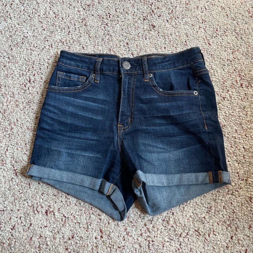 Aeropostale High Waisted Midi shorts size 4